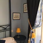 La Maison Des Roses *