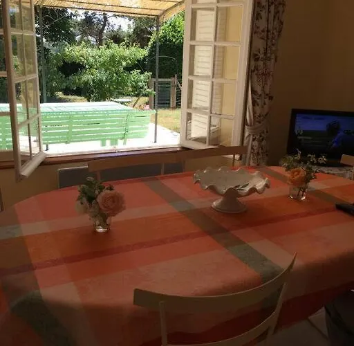 La Maison Des Roses *