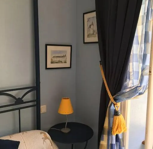 La Maison Des Roses *